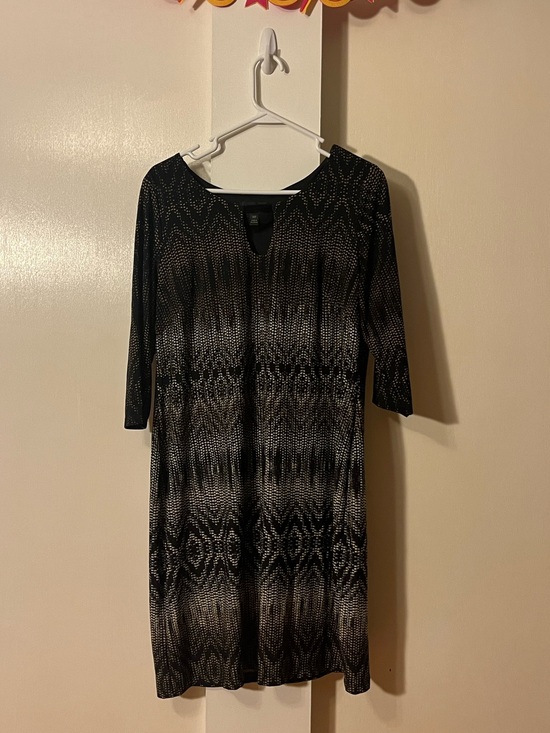 connected apparel Dresses & Skirts - connected apparel Black & White Patterned Keyhole Long Sleeve Dress